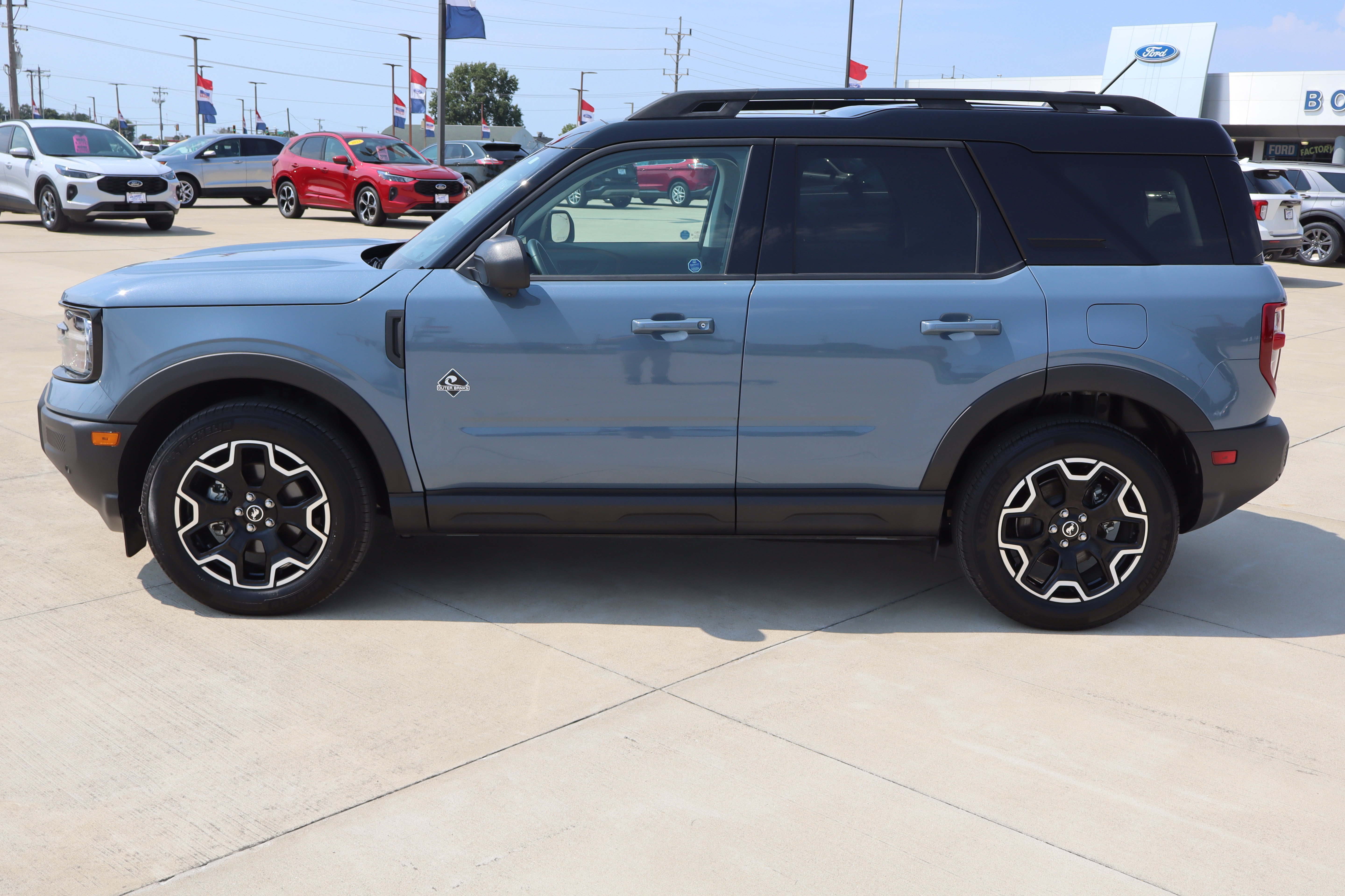 Used 2025 Ford Bronco Sport Outer Banks w/ Outer Banks Tech Package+ AWD/4WD image 8