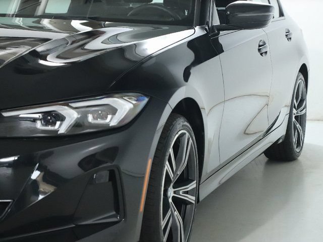 Used 2023 BMW 330i xDrive Sedan w/ Premium Package AWD/4WD image 5