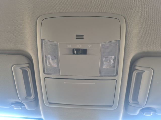 Used 2018 Toyota RAV4 LE image 27