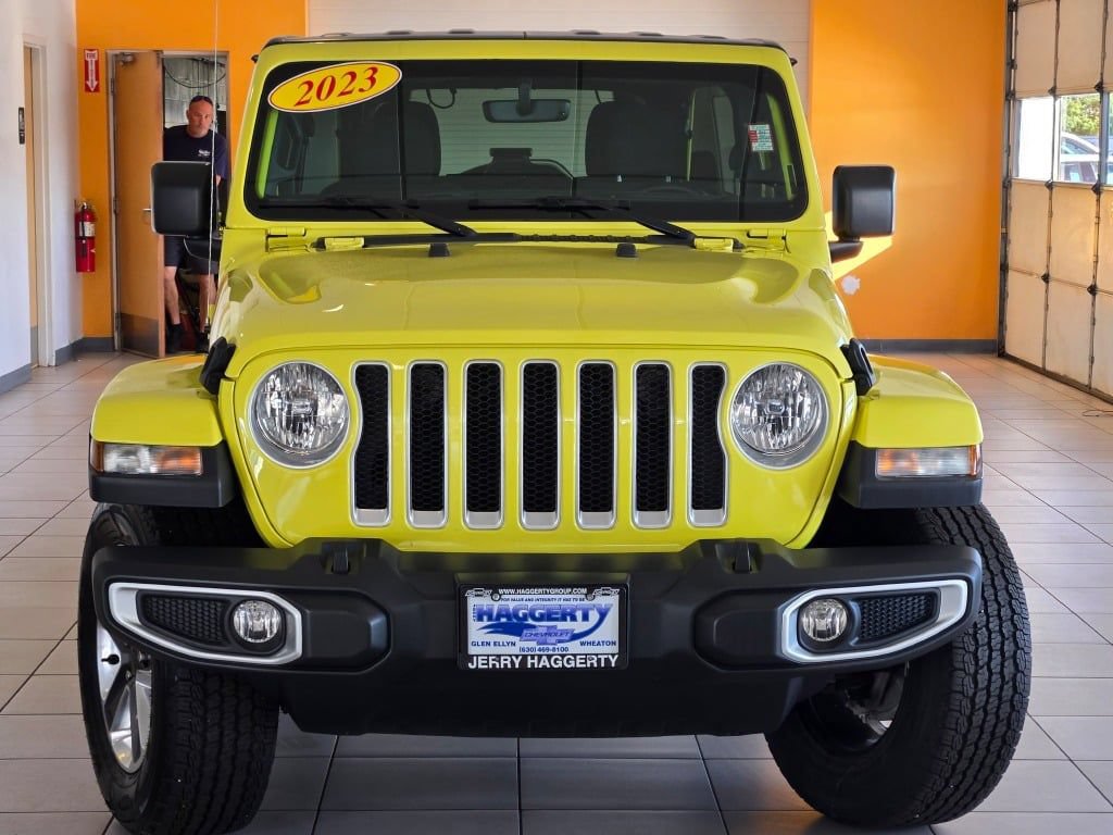 Used 2023 Jeep Wrangler Unlimited Sahara w/ Cold Weather Group AWD/4WD image 3