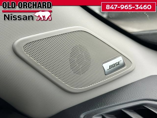 Used 2022 Nissan Pathfinder Platinum w/ Lighting Package (N92) FWD image 16