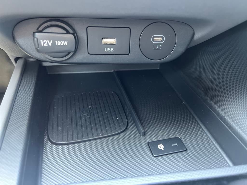 Used 2025 Hyundai Elantra Sport image 16