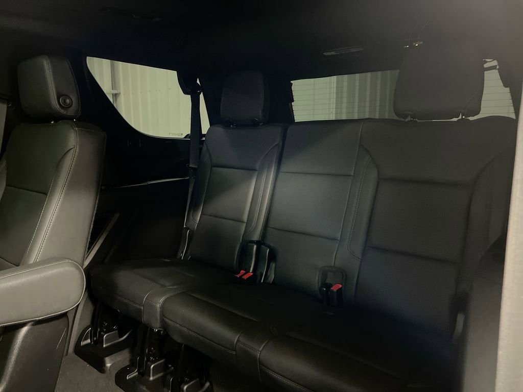 Used 2023 Chevrolet Tahoe Z71 w/ Luxury Package image 24
