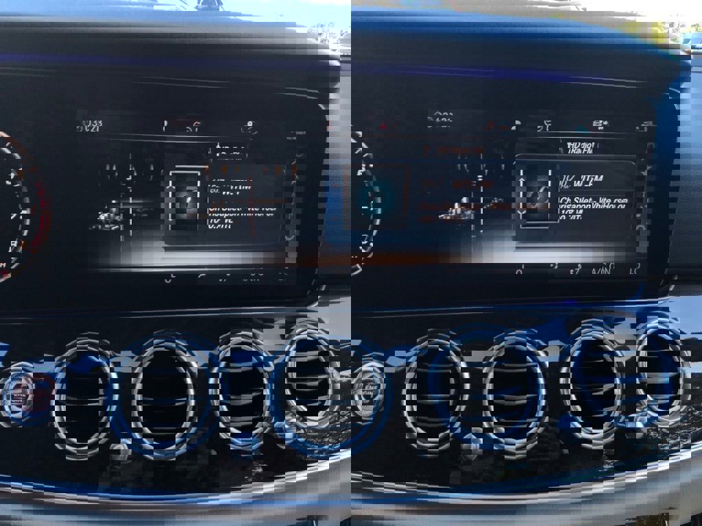 Certified 2020 Mercedes-Benz E 450 4MATIC Sedan image 26