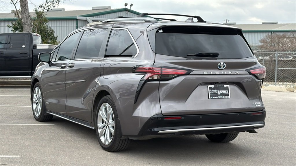 Used 2021 Toyota Sienna Platinum image 9