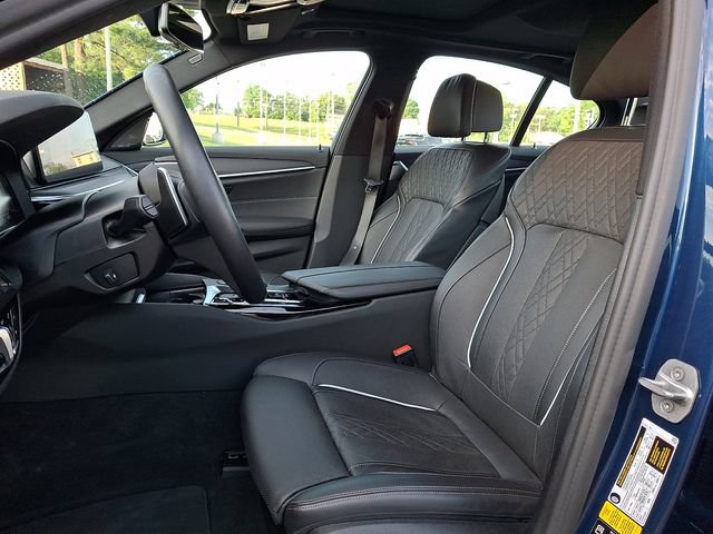 Used 2022 BMW 530i xDrive w/ Premium Package AWD/4WD image 14
