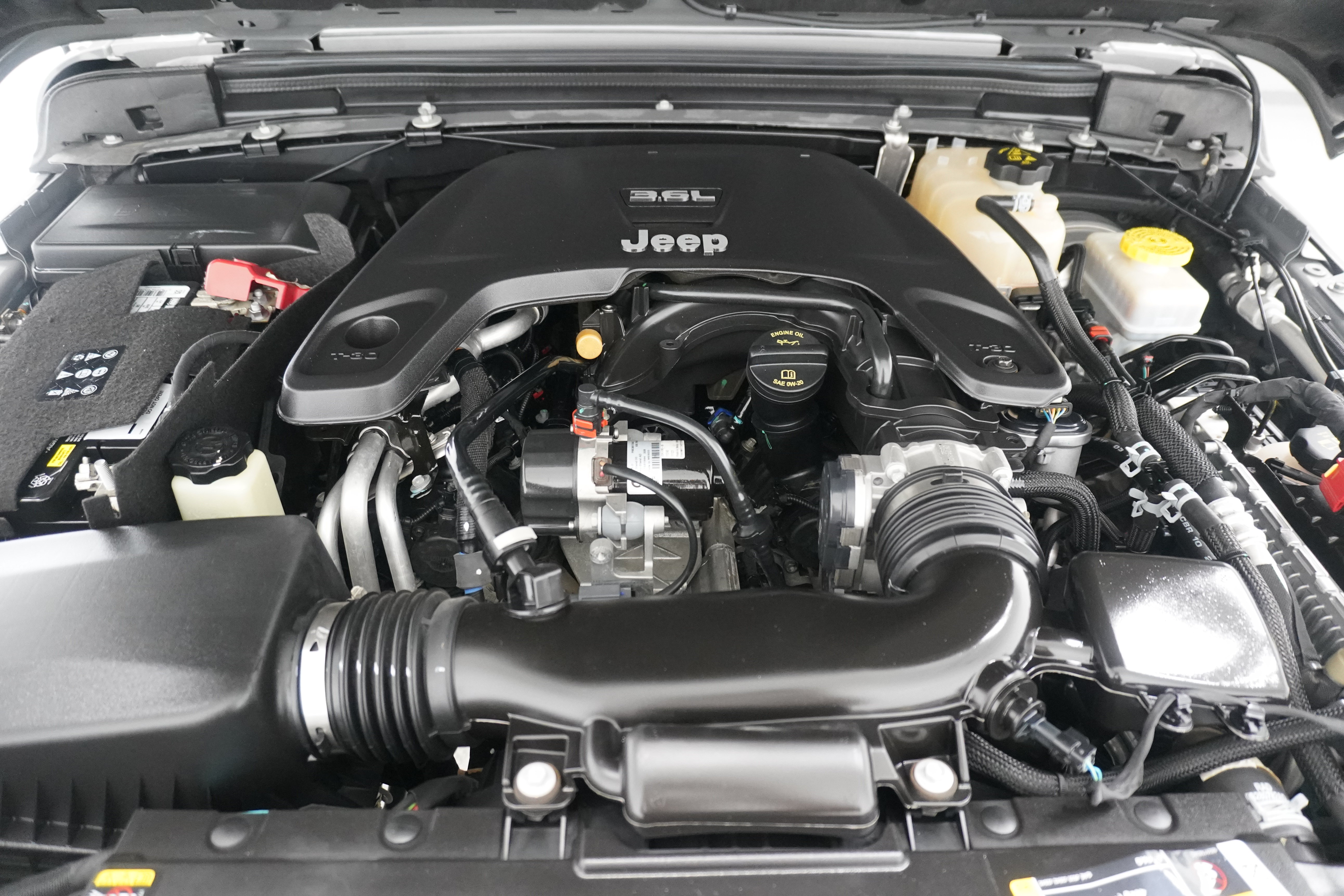 Used 2021 Jeep Wrangler Unlimited Sport AWD/4WD image 32