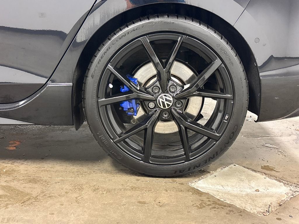 Used 2023 Volkswagen Golf 20th Anniversary Edition AWD/4WD image 14