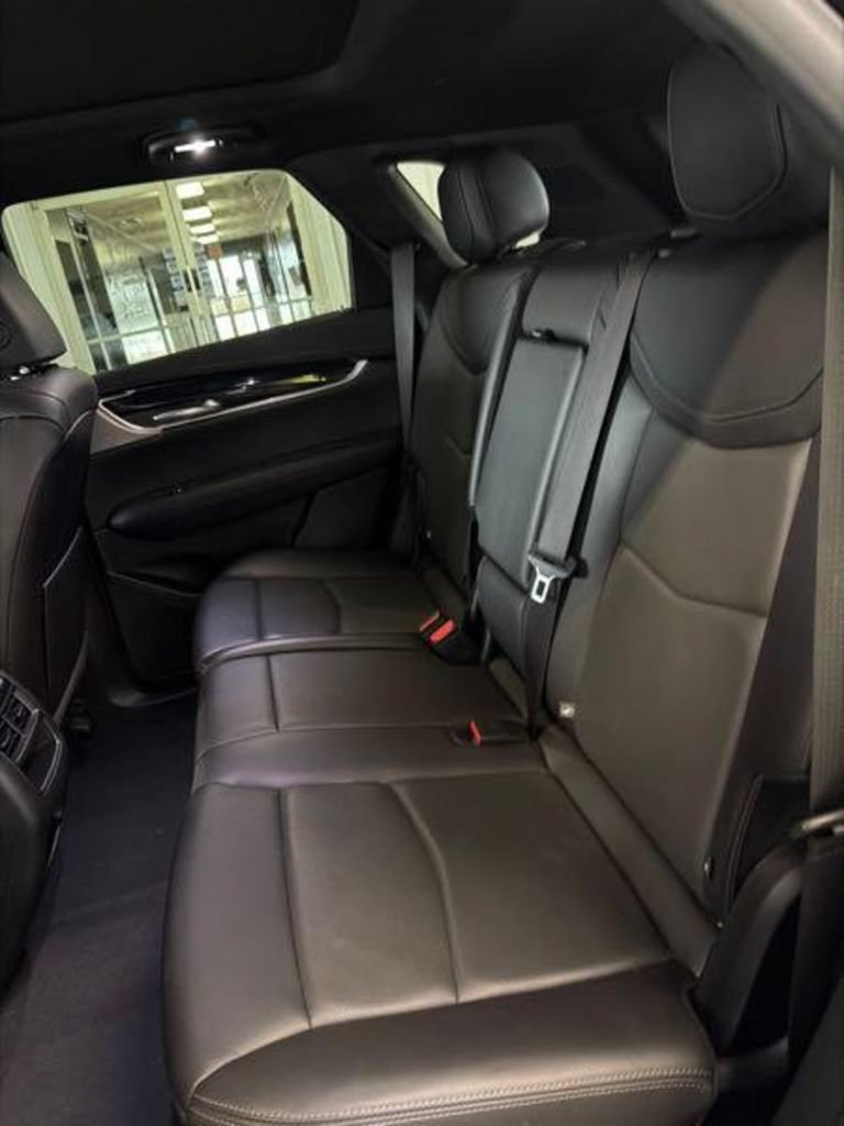 Used 2024 Cadillac XT5 Premium Luxury AWD/4WD image 10