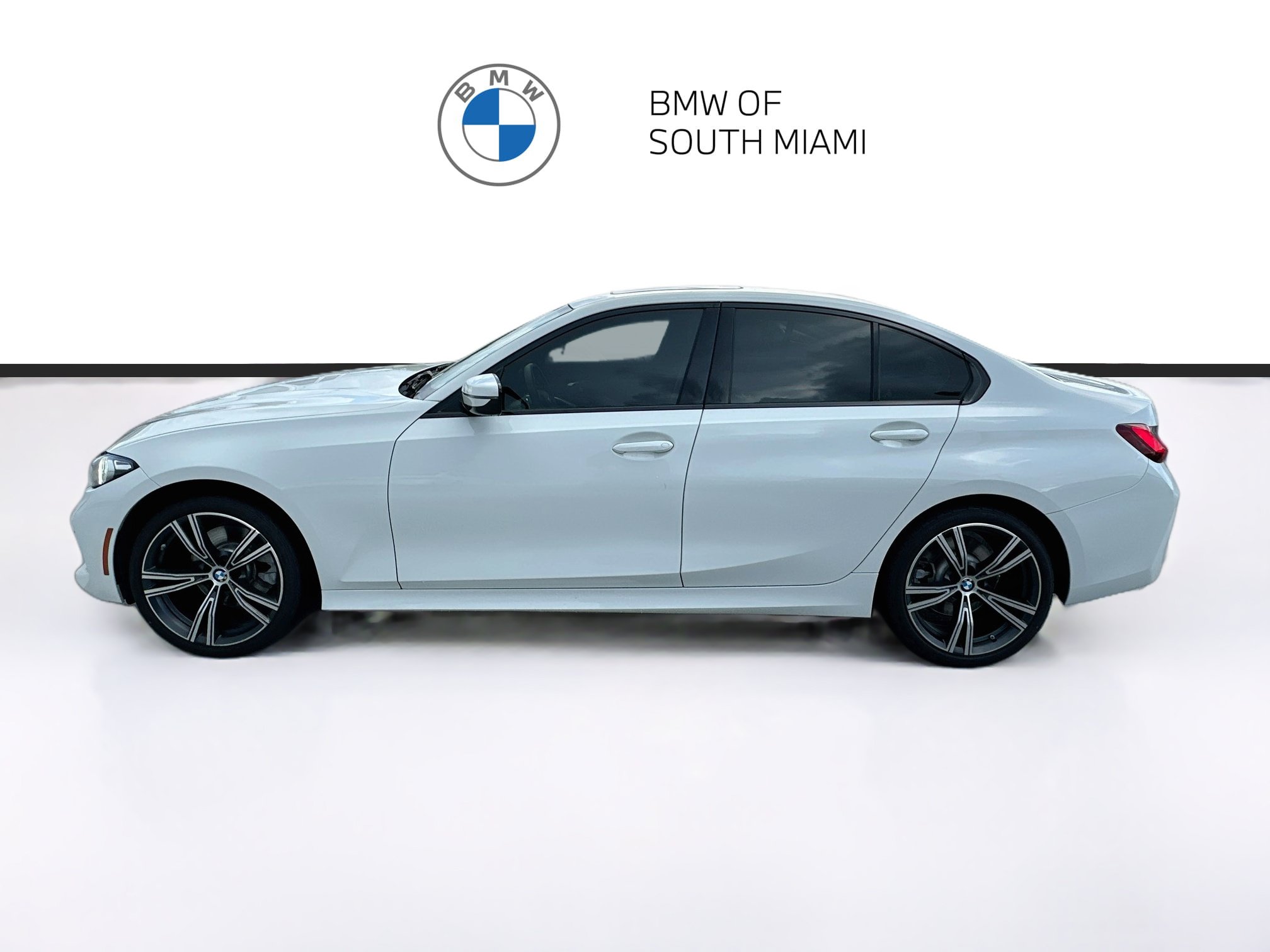 Certified 2023 BMW 330i Sedan w/ Convenience Package RWD image 4