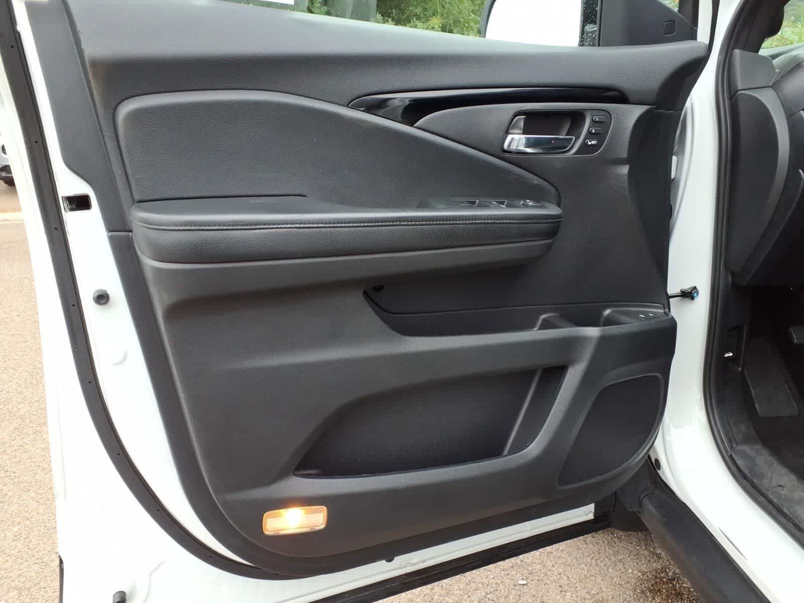 Used 2021 Honda Passport Touring image 13