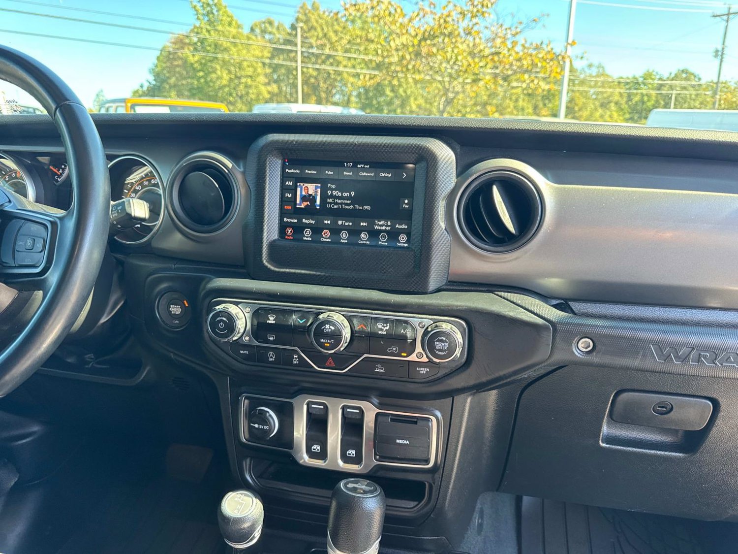 Used 2022 Jeep Wrangler Sport AWD/4WD image 21