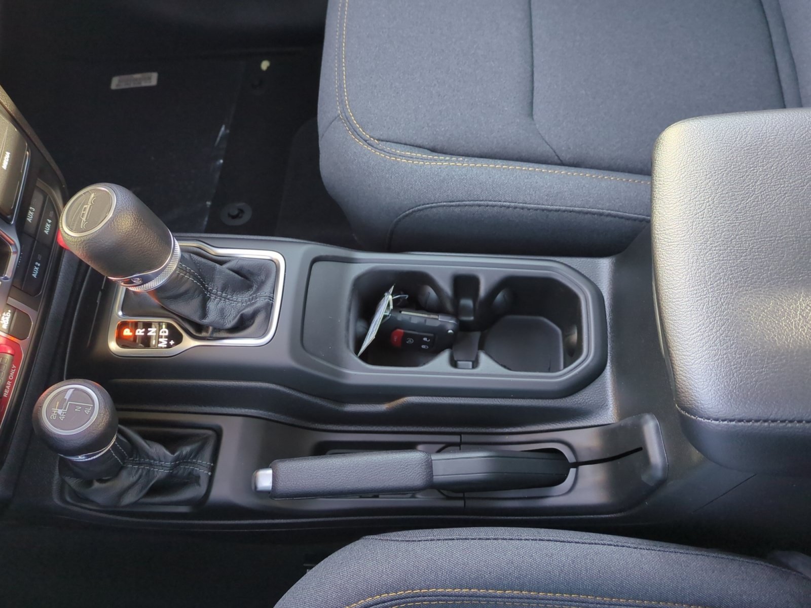 New 2026 Jeep Gladiator Sport AWD/4WD image 15