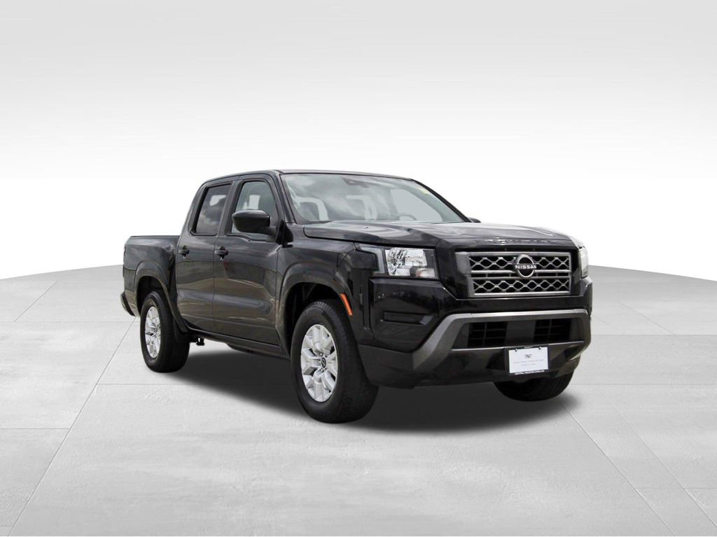 Used 2022 Nissan Frontier SV image 1