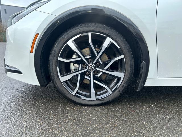 Used 2024 Toyota Prius Prime Premium image 31
