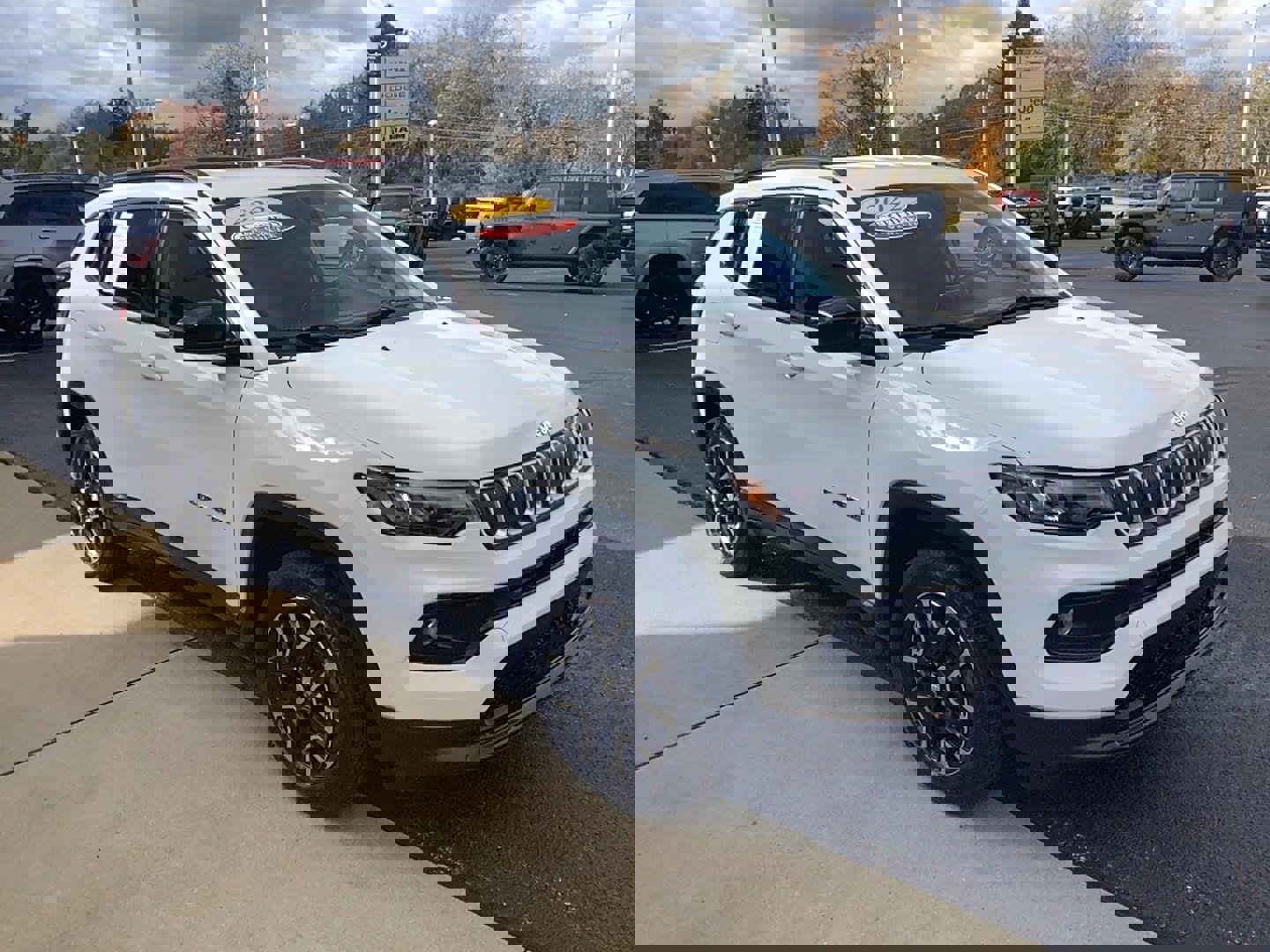 Certified 2022 Jeep Compass Latitude w/ Convenience Group image 4