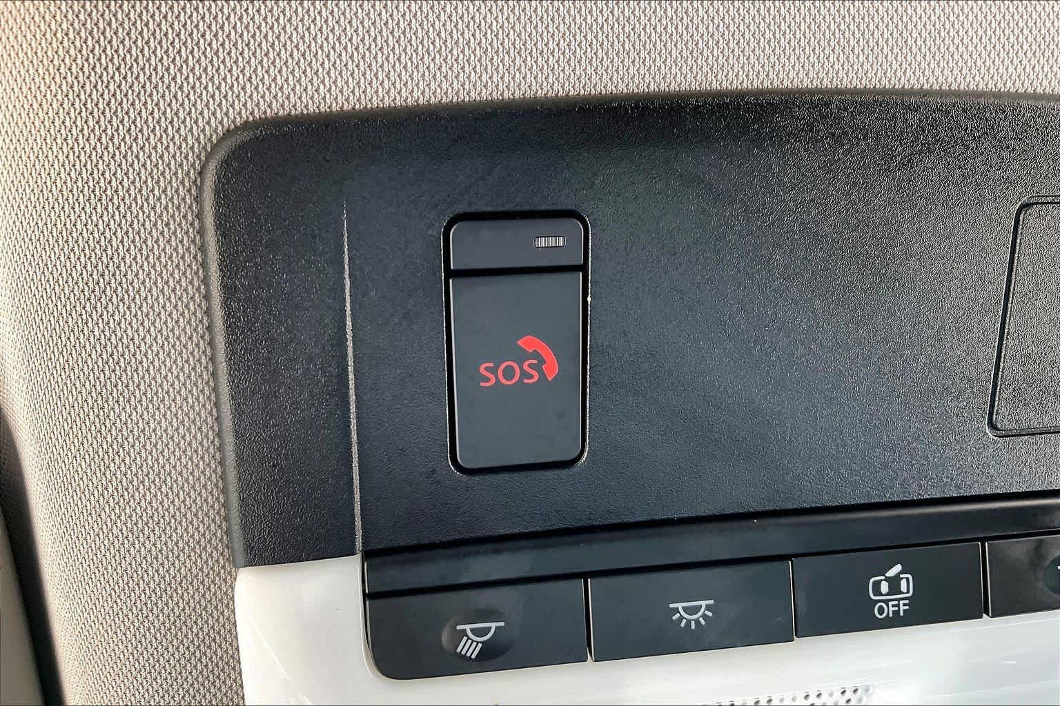 Used 2025 Nissan Rogue SV FWD image 31