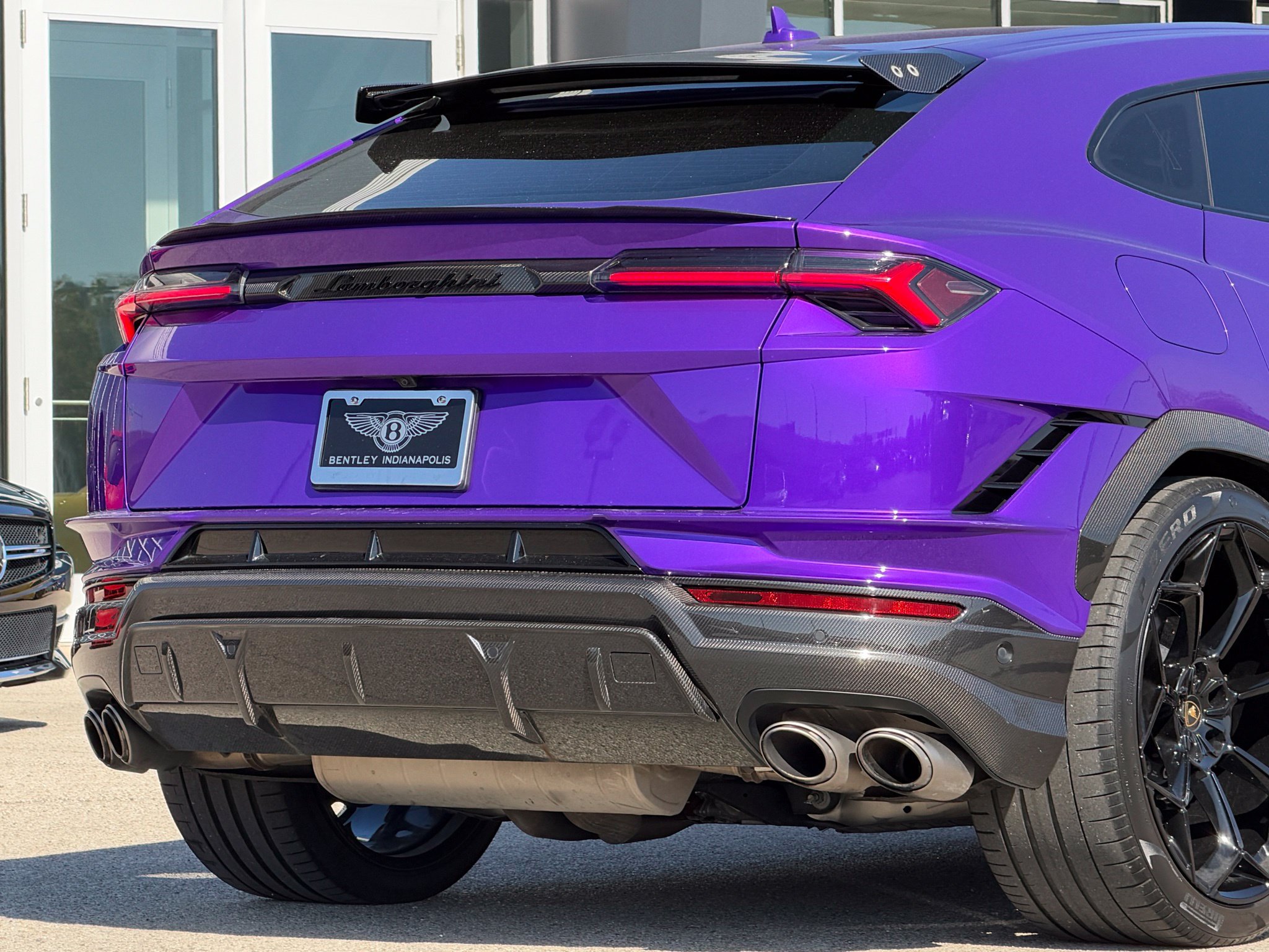 Used 2023 Lamborghini Urus Performante AWD/4WD image 7