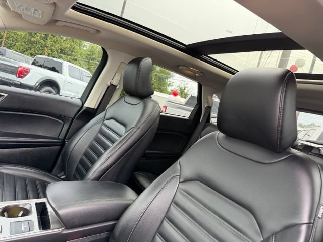 Used 2023 Ford Edge SEL w/ Convenience Package AWD/4WD image 3