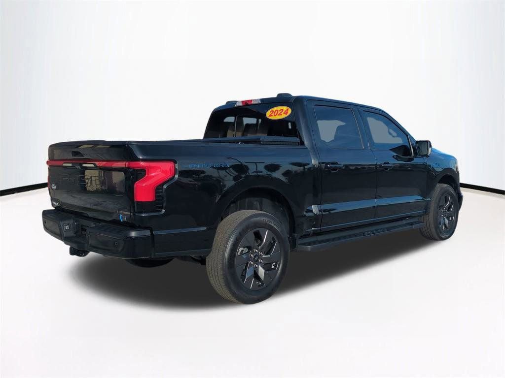 Used 2024 Ford F150 Lightning Lariat image 5