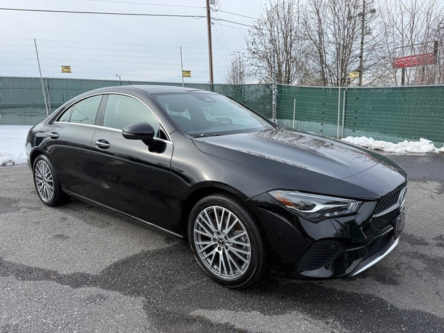 Used 2025 Mercedes-Benz CLA 250 image 4
