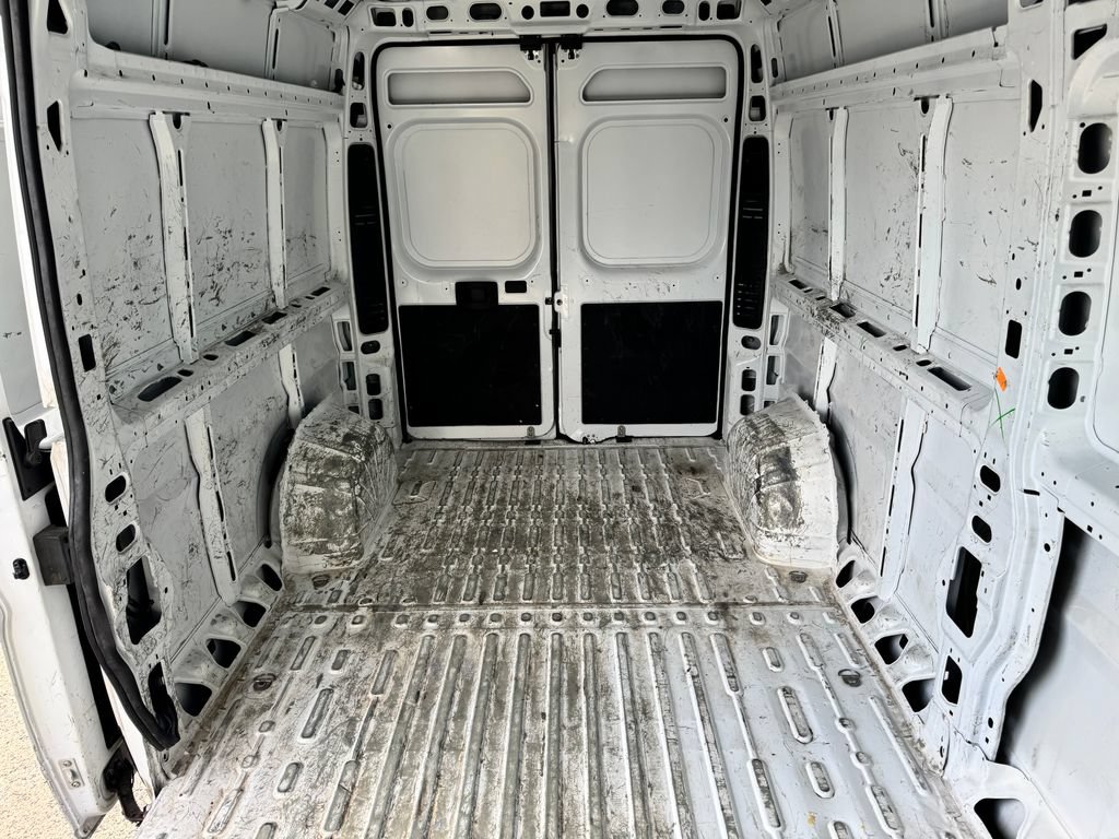 Used 2024 RAM ProMaster 2500 w/ Convenience Group FWD image 15