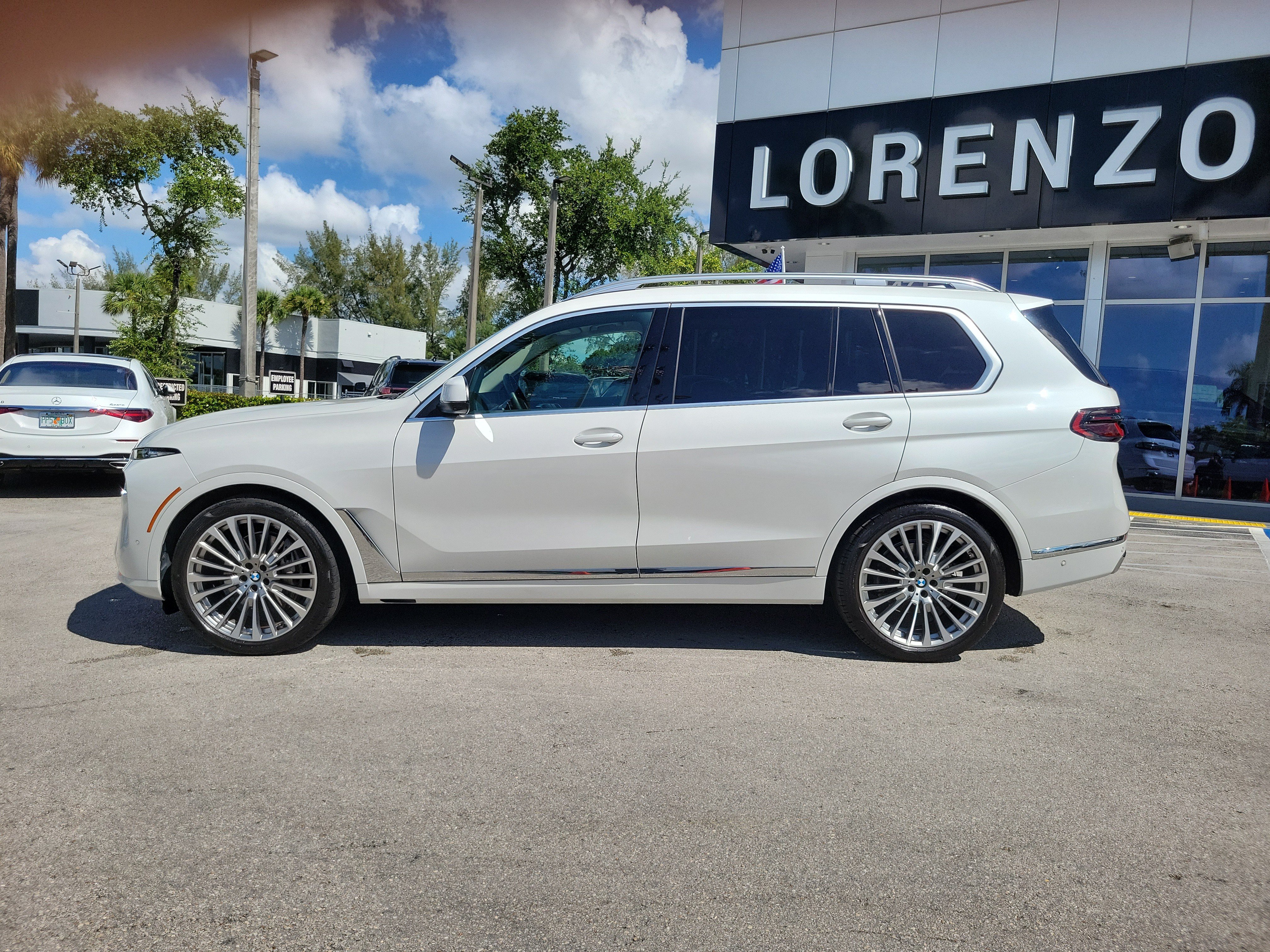 Used 2024 BMW X7 xDrive40i AWD/4WD image 8