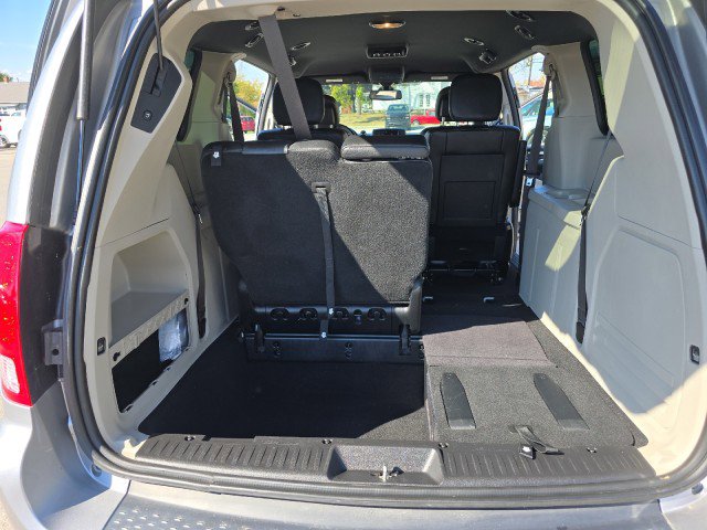 Used 2020 Dodge Grand Caravan SXT image 33