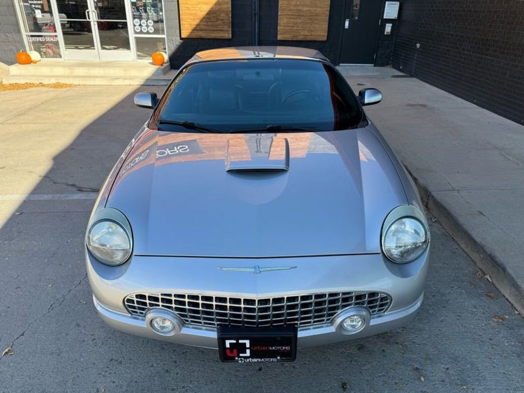 Used 2004 Ford Thunderbird image 8