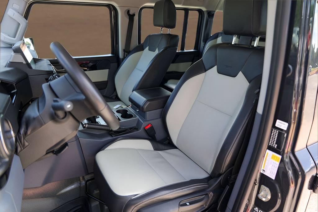 Used 2024 INEOS Grenadier Station Wagon AWD/4WD image 7