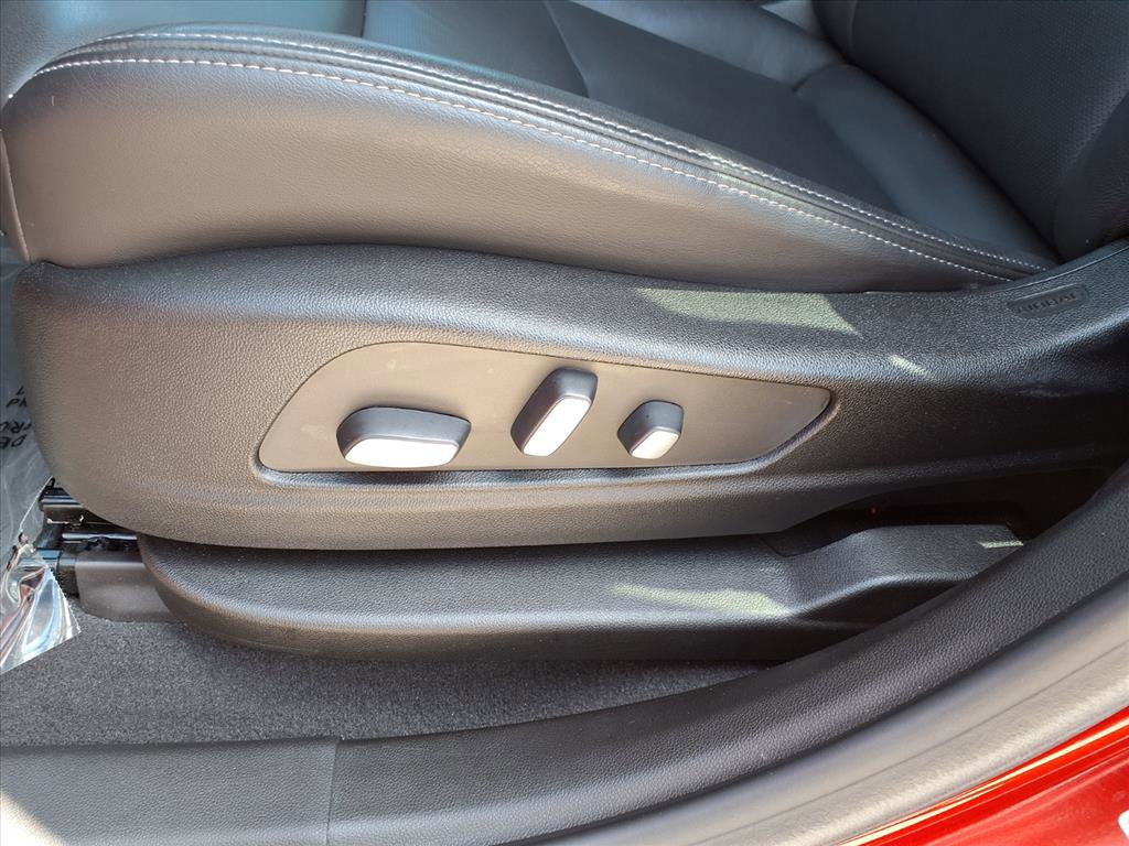 Certified 2021 Cadillac XT6 Premium Luxury FWD image 30