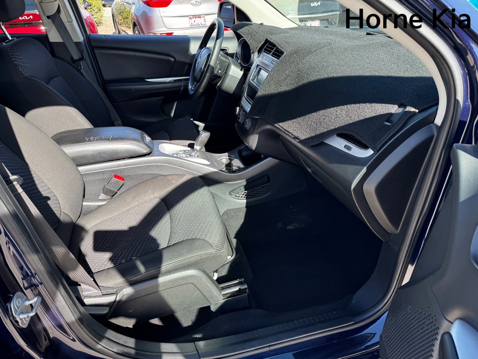 Used 2019 Dodge Journey SE image 25