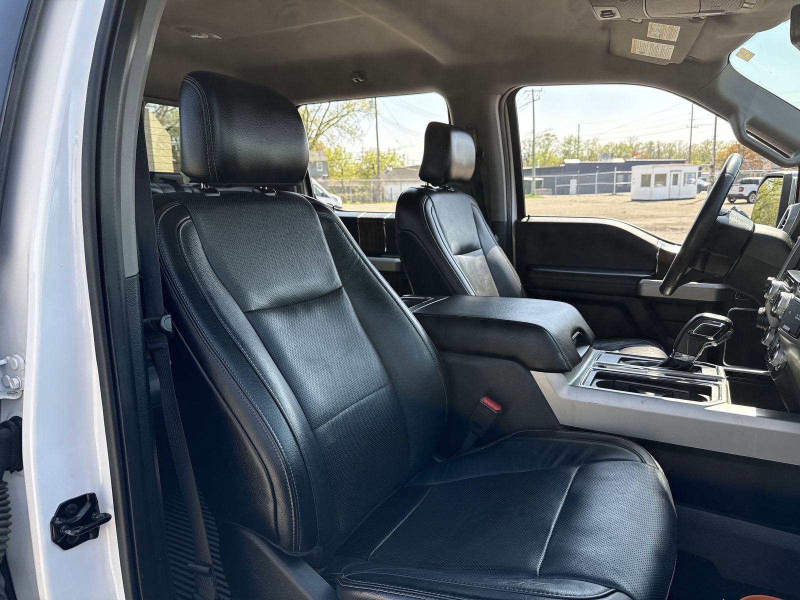 Used 2016 Ford F150 Lariat w/ Equipment Group 501A Mid AWD/4WD image 29