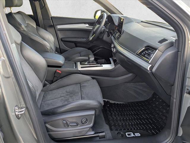 Used 2023 Audi Q5 e Prestige AWD/4WD image 19