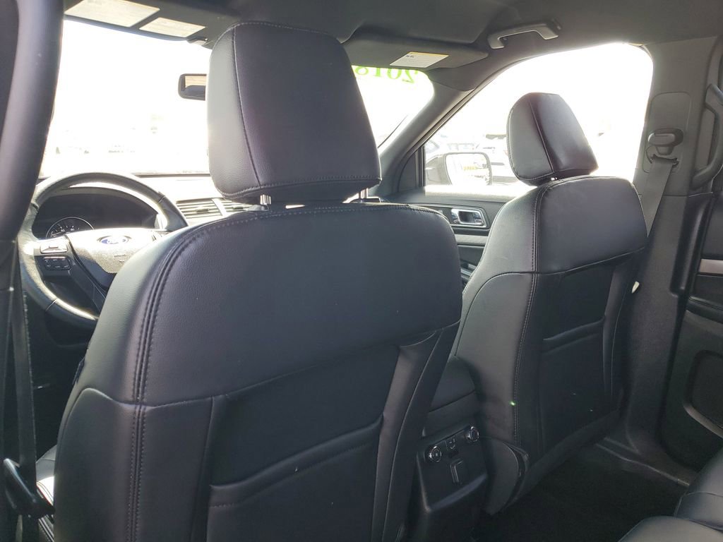 Used 2018 Ford Explorer XLT w/ Equipment Group 202A AWD/4WD image 29