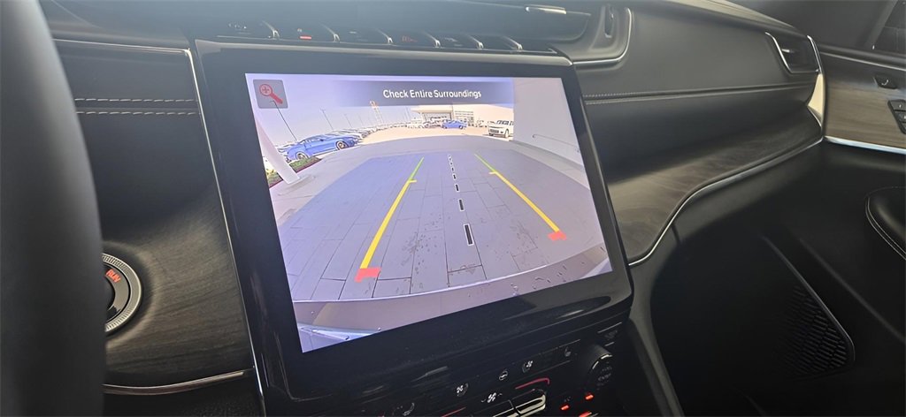 Used 2024 Jeep Grand Cherokee L Overland w/ Luxury Tech Group IV image 38