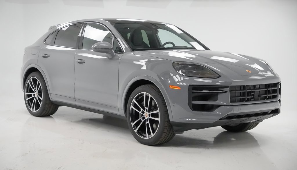 New 2025 Porsche Cayenne Coupe image 8
