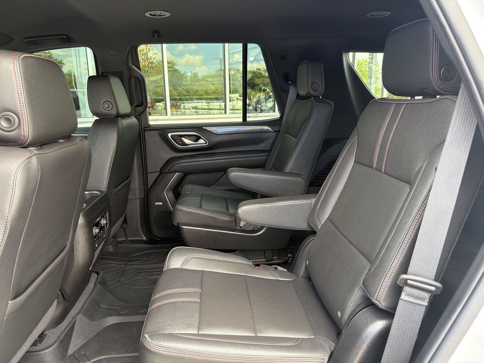 Used 2022 Chevrolet Tahoe RST w/ Luxury Package AWD/4WD image 39