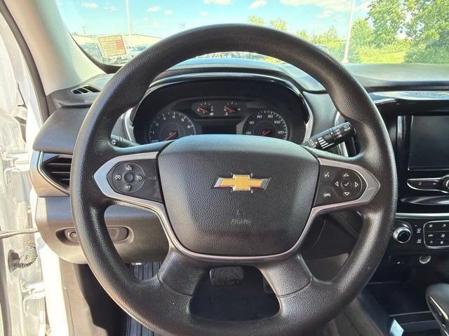 Used 2021 Chevrolet Traverse LS AWD/4WD image 16
