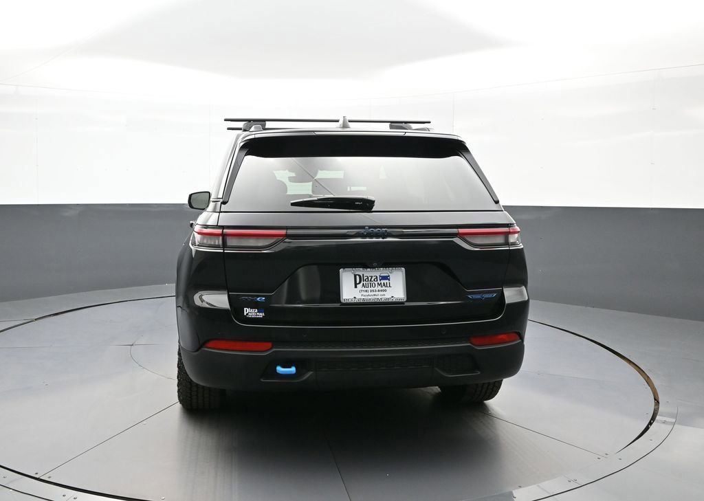 Used 2024 Jeep Grand Cherokee Trailhawk image 7