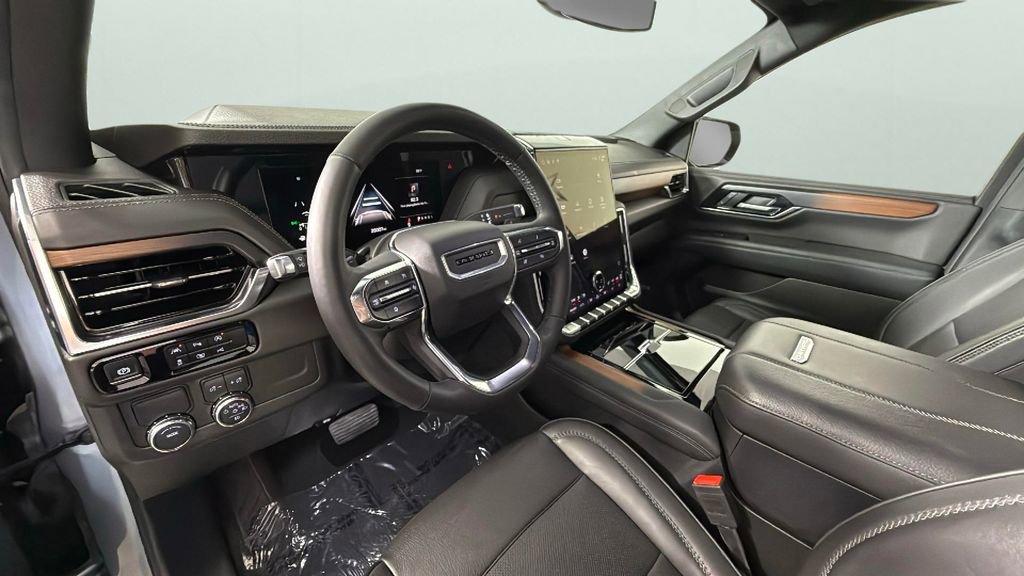 Used 2025 GMC Yukon Denali image 18