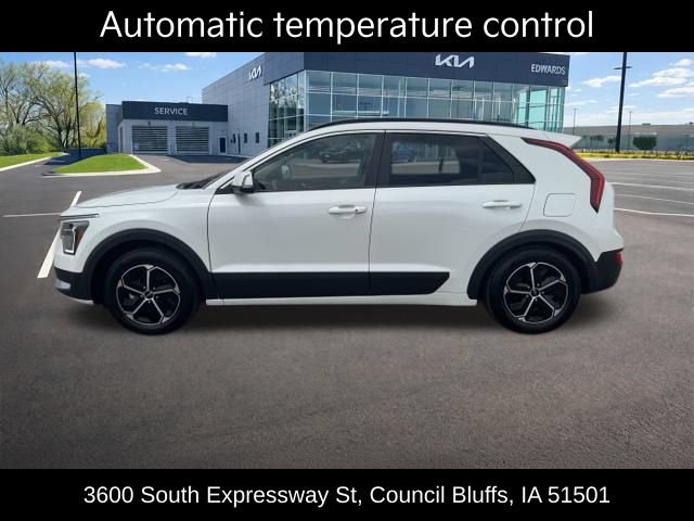 Used 2023 Kia Niro EX FWD image 9