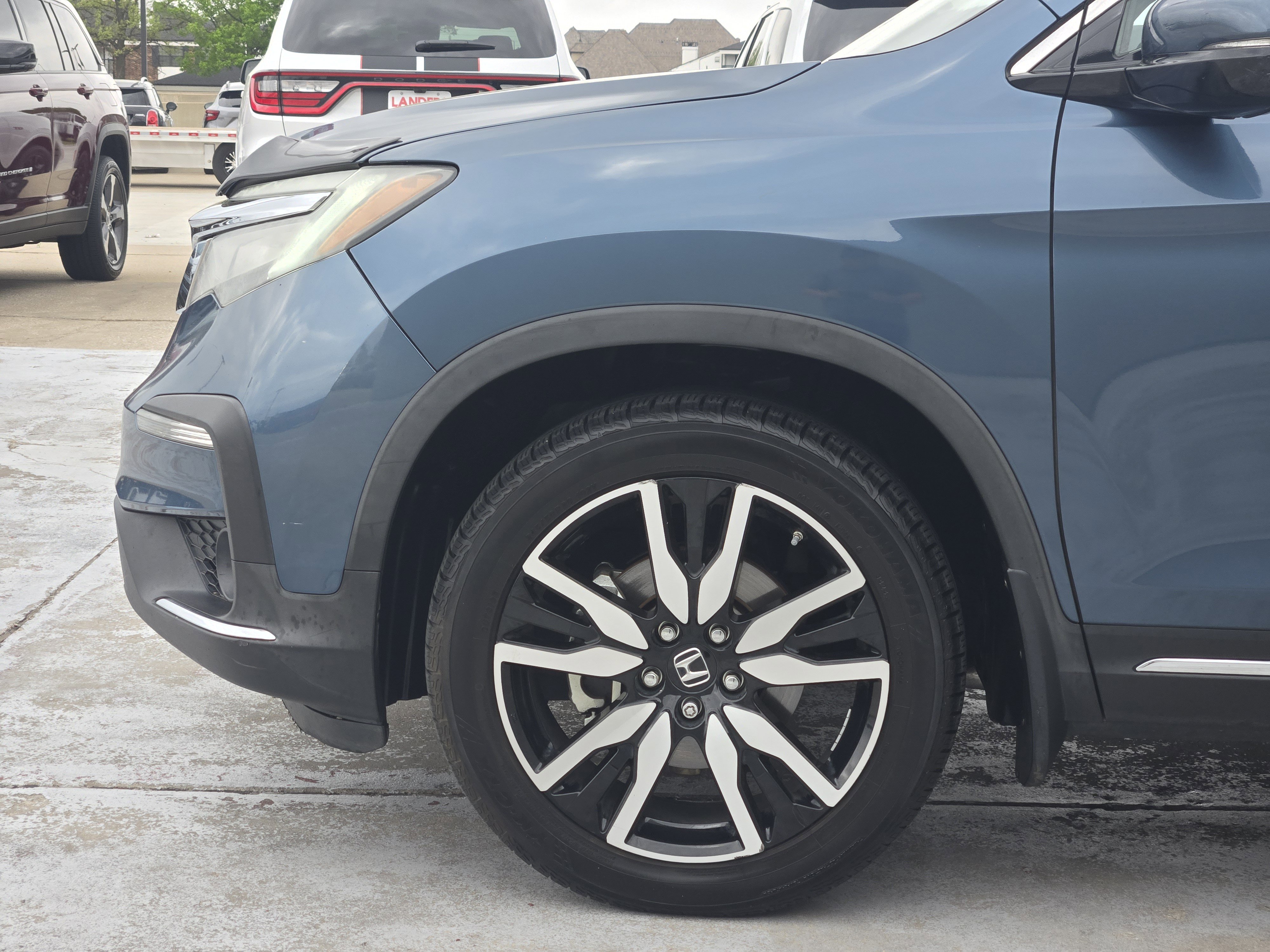 Used 2019 Honda Pilot Touring image 8