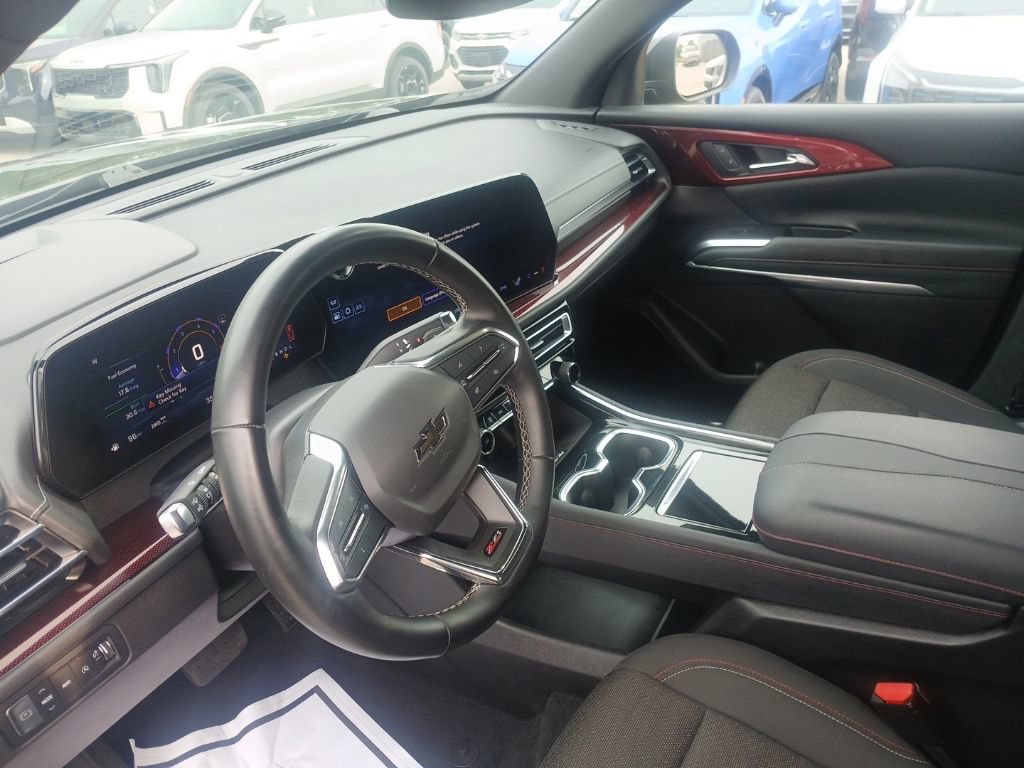 Used 2024 Chevrolet Traverse Z71 AWD/4WD image 14