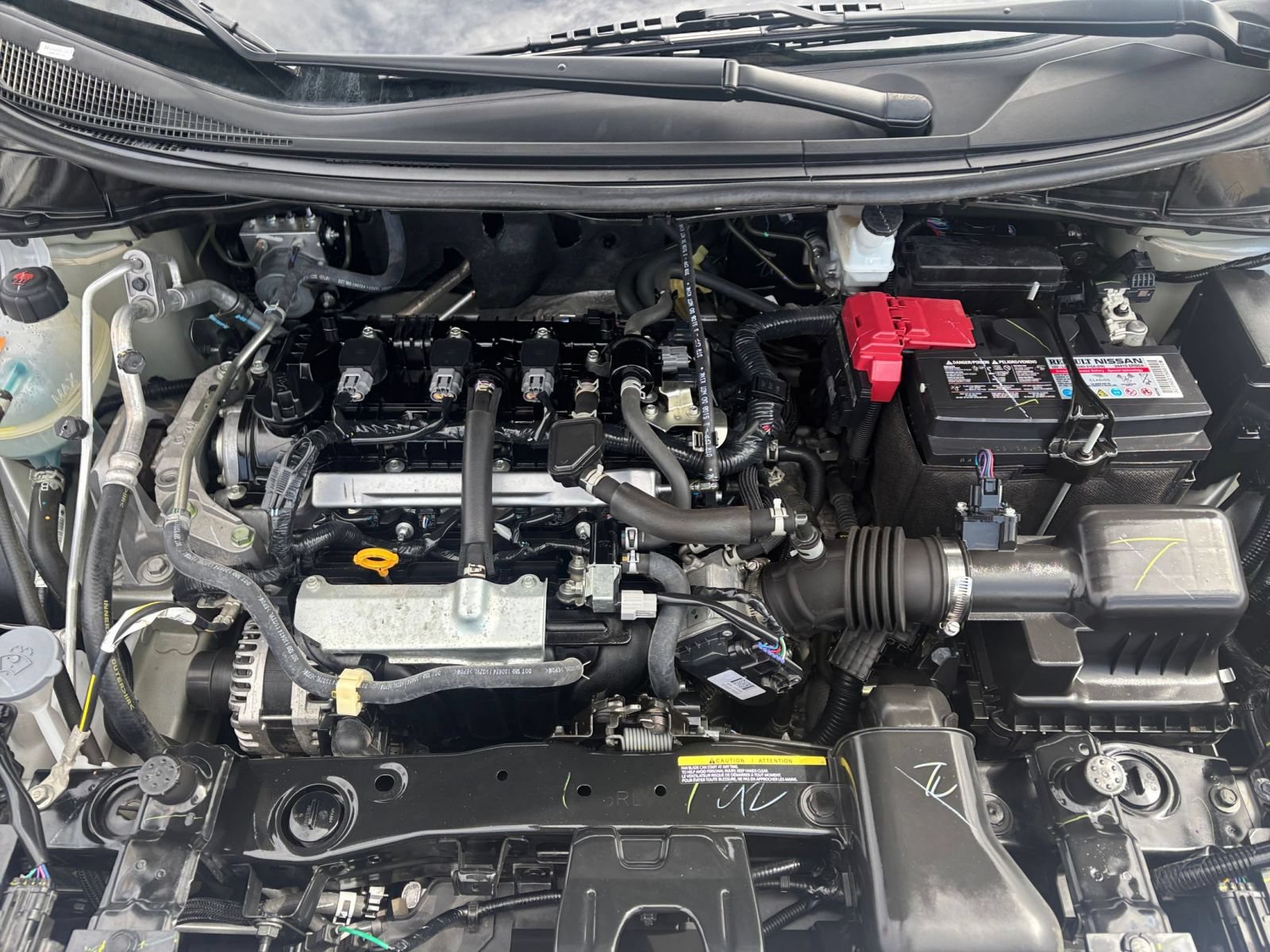 Used 2025 Nissan Versa SV FWD image 30