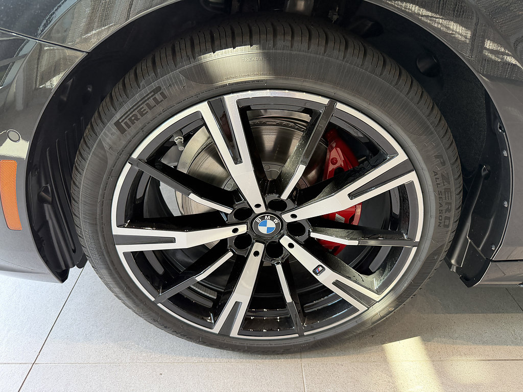 New 2027 BMW 530i xDrive w/ M Sport Package AWD/4WD image 8
