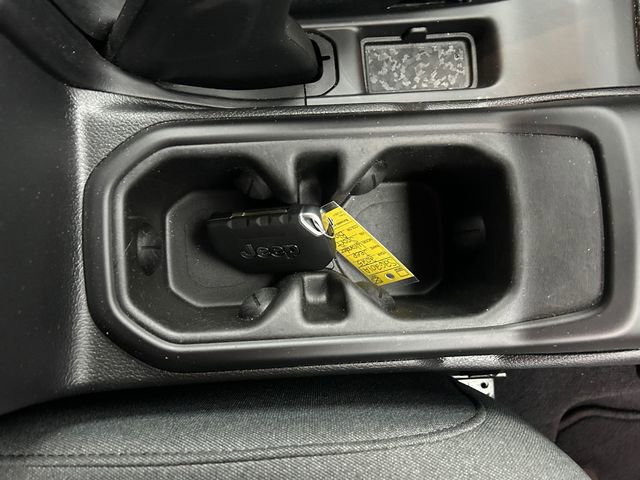Used 2025 Jeep Wrangler Sport image 20