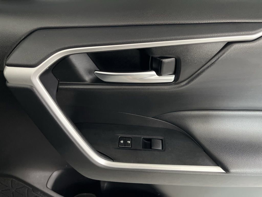 Used 2021 Toyota RAV4 XLE image 56