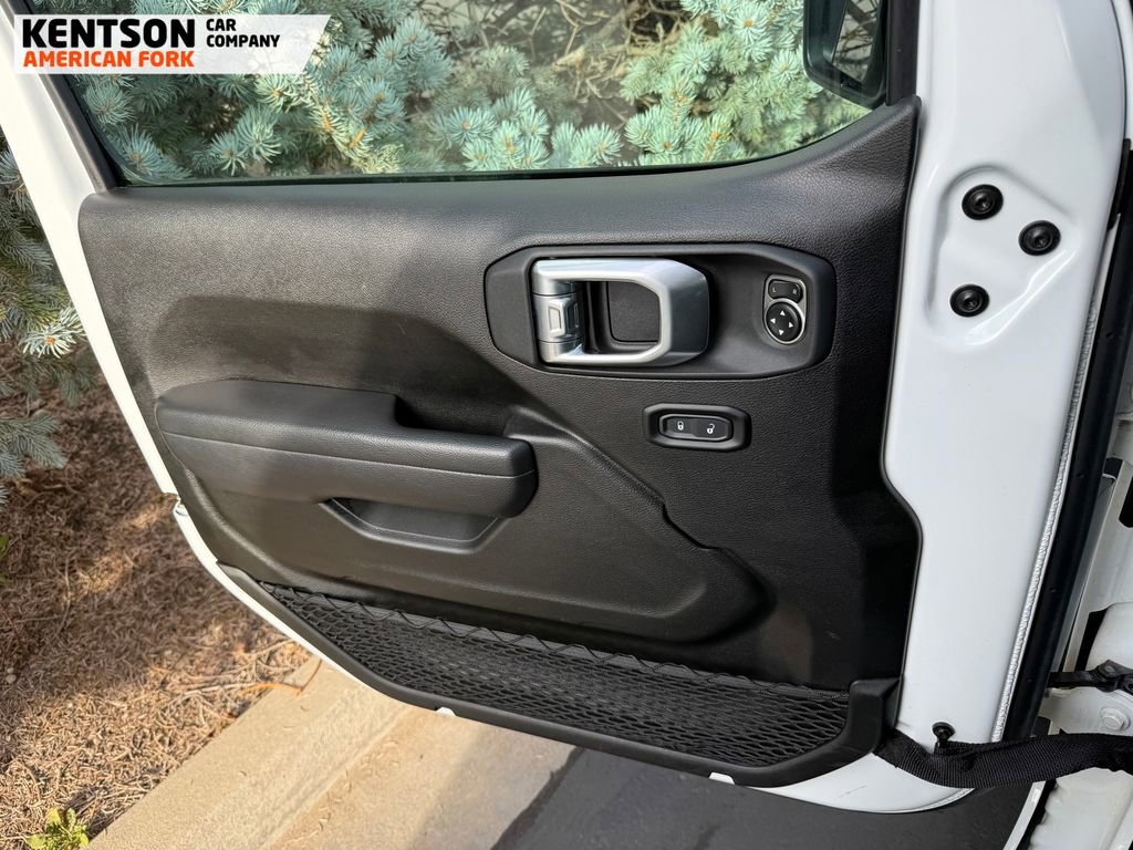 Used 2025 Jeep Wrangler Unlimited Rubicon image 19