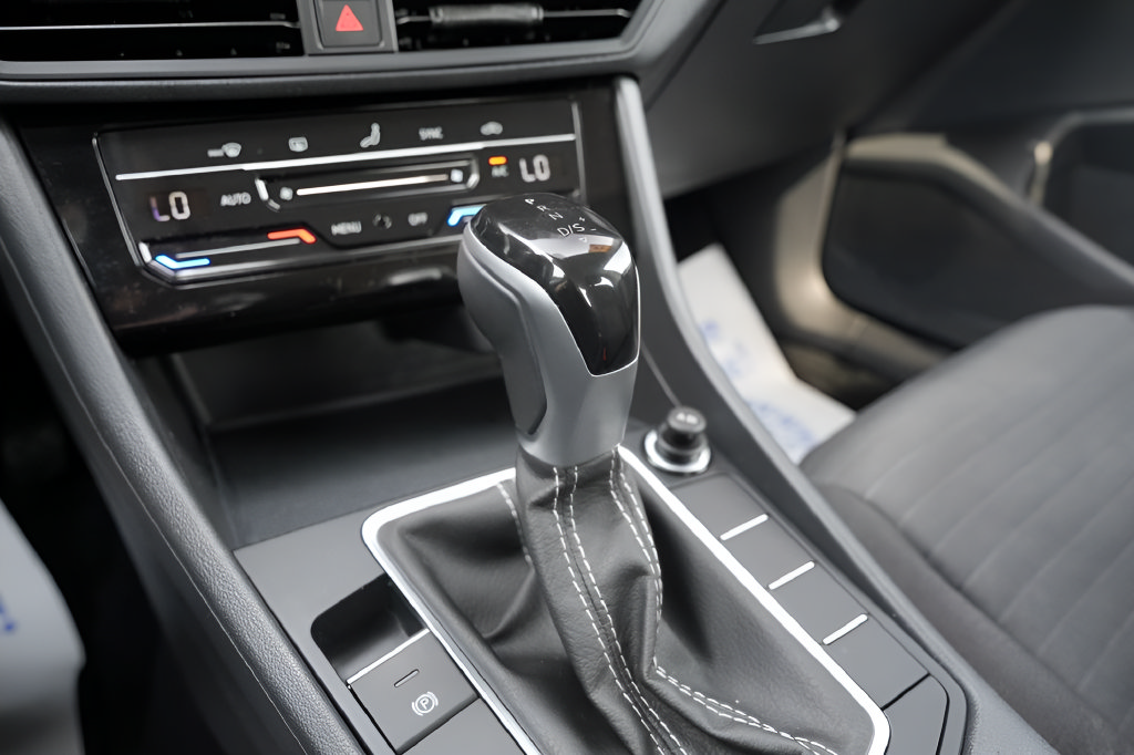 Used 2025 Volkswagen Jetta S FWD image 29